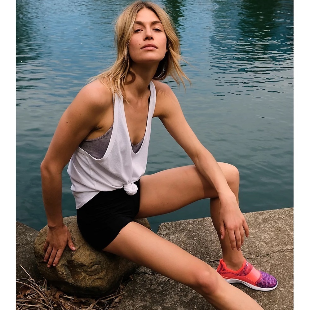 𝅺NWT Free People Keep Rolling Tank / White